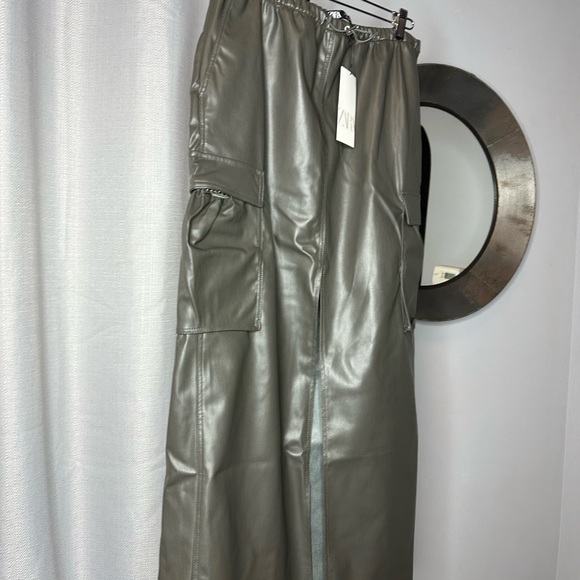 NWT Zara Woman Faux Leather Cargo Khaki Green Bloggers Fav Skirt Size S Small - Picture 12 of 14